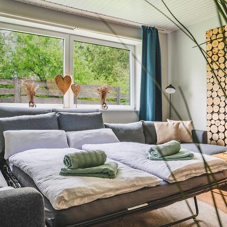 Gruppen & Familien-Ferienhaus Haensel トルフハウス エクステリア 写真
