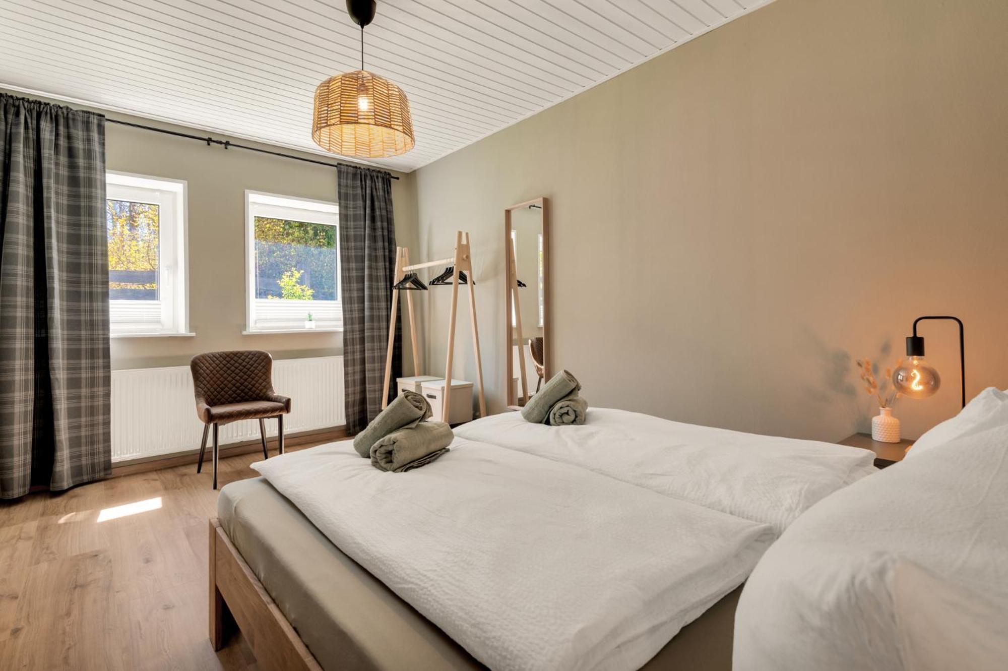 Gruppen & Familien-Ferienhaus Haensel トルフハウス エクステリア 写真