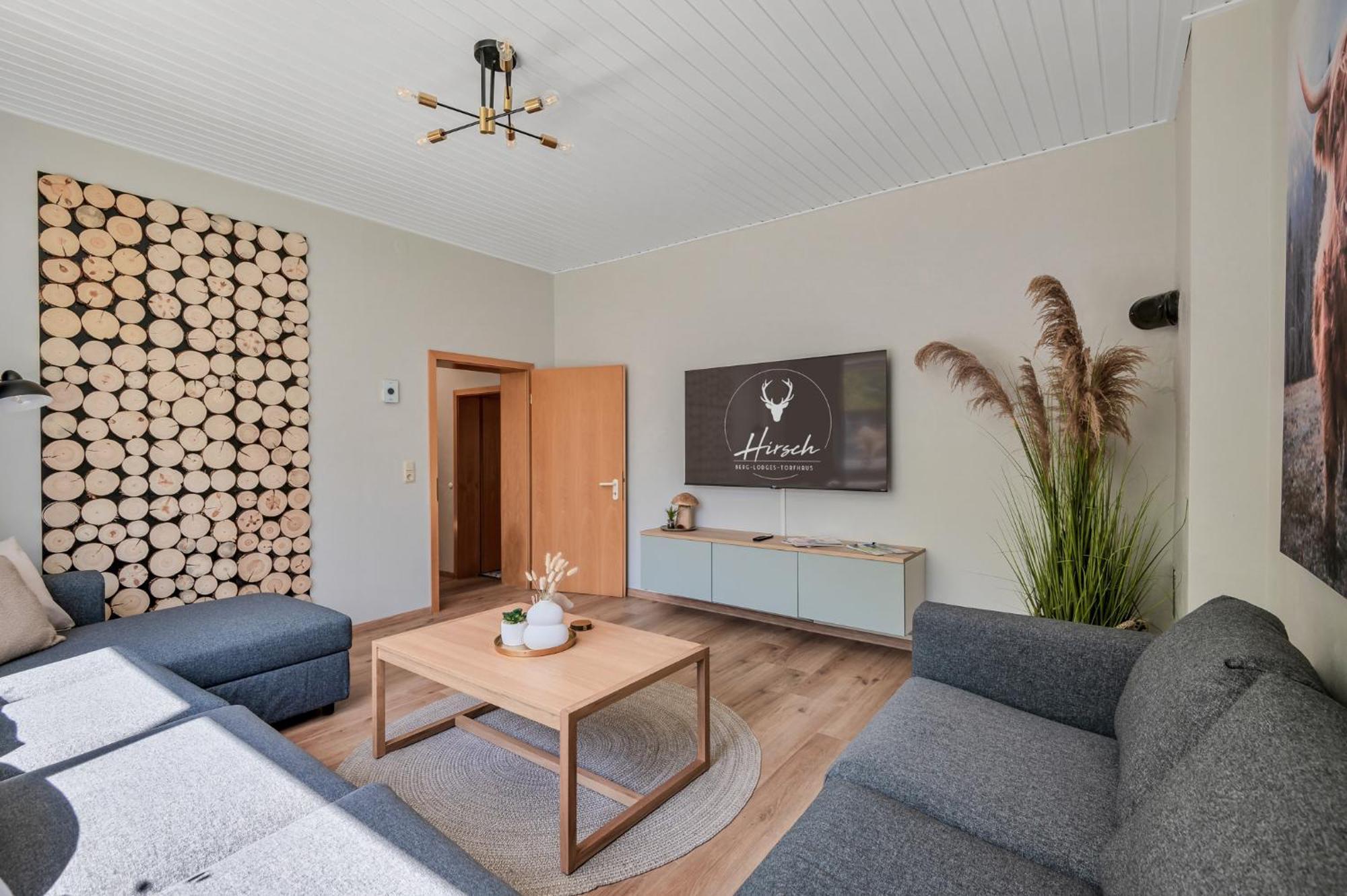 Gruppen & Familien-Ferienhaus Haensel トルフハウス エクステリア 写真